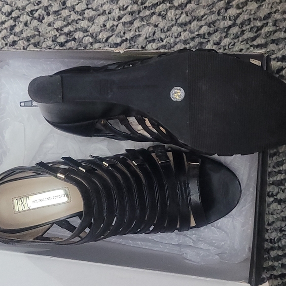 Black Wedge Sandle - Picture 3 of 4